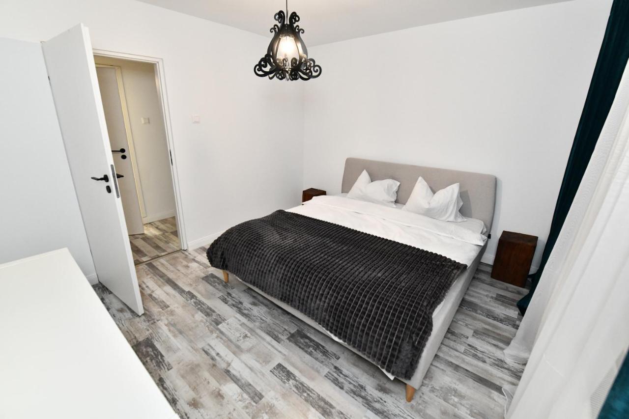 דירות בוקרשט Transilvania Apartament מראה חיצוני תמונה